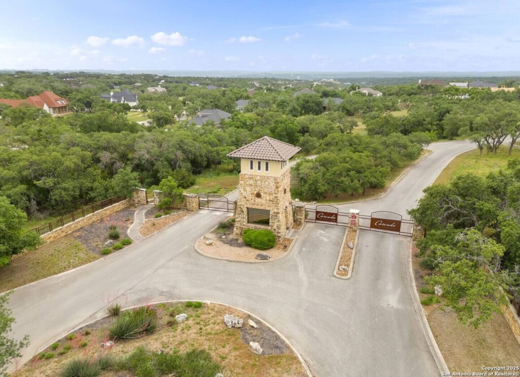 110 Sabella Spring Branch, TX 78070