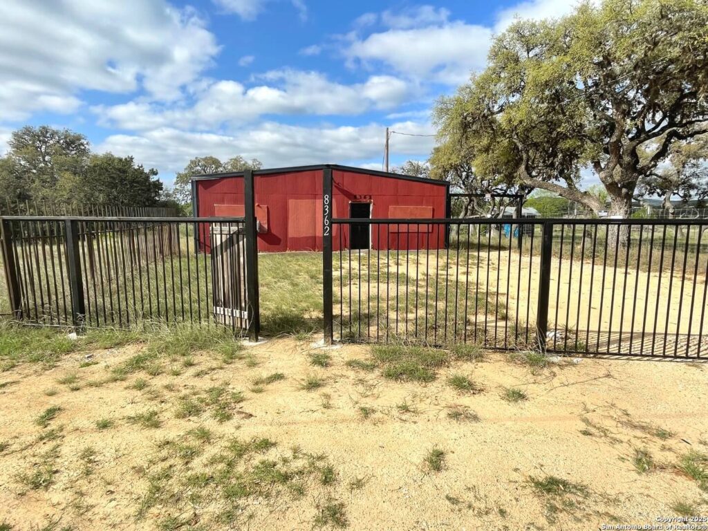8362 Wharton Dock Rd, Bandera, TX 78003